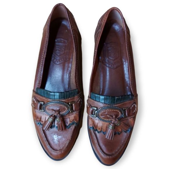 Vintage Fredelle Academia Brown Leather Loafers fits like a size 7-7.5 - Picture 4 of 8